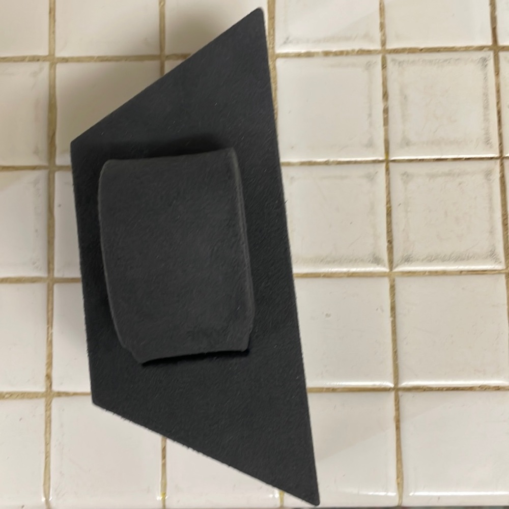 Single watch holder from tag display.